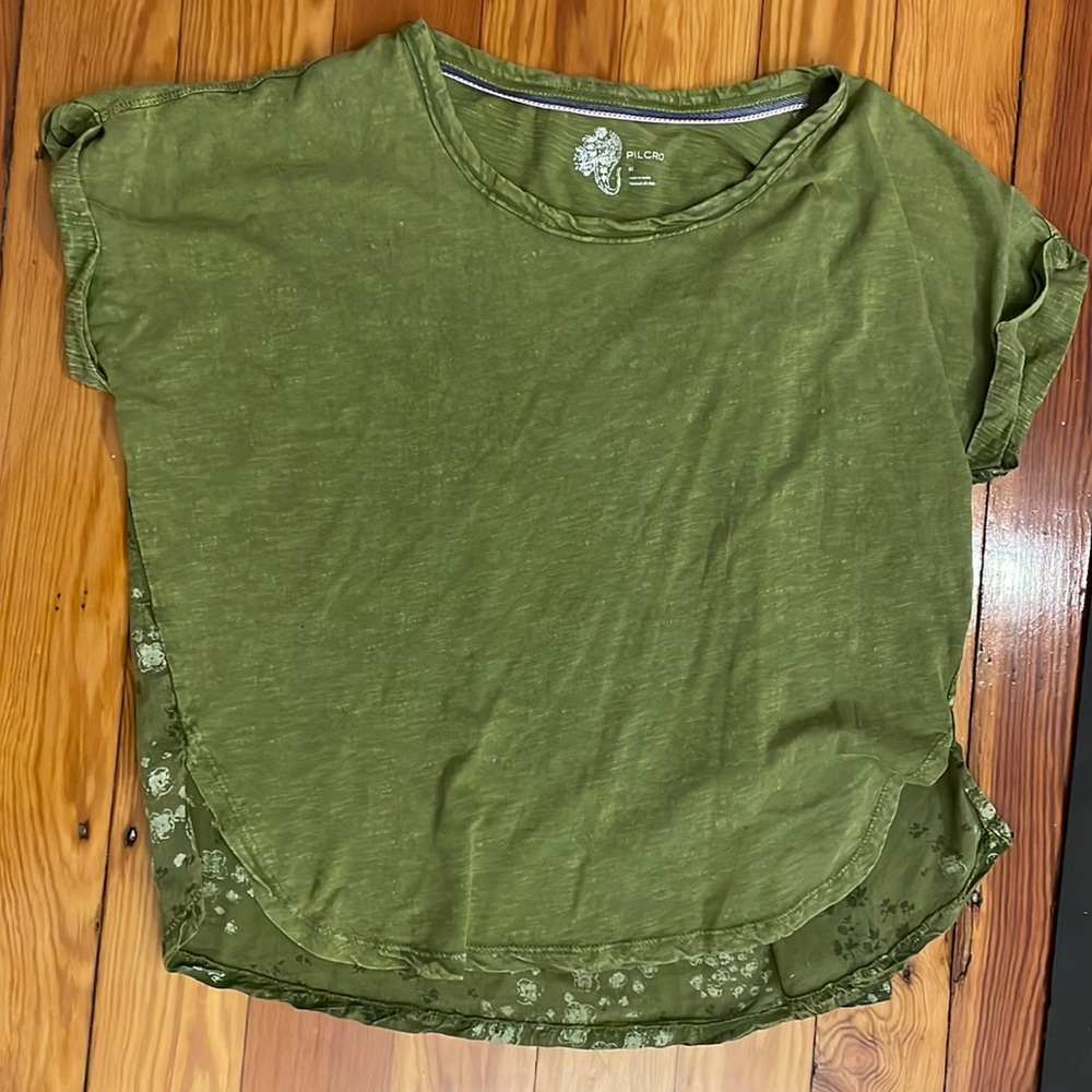Pilcro/anthro flowy tee. Perfect for spring/summer